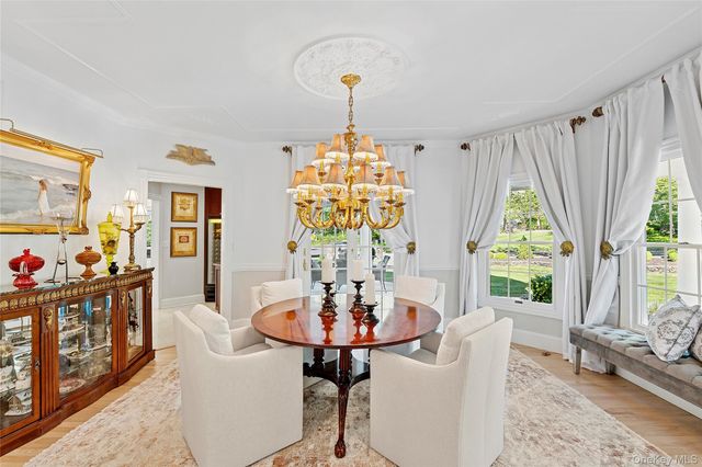 2 N Harbor Down, Miller Place, NY 11764