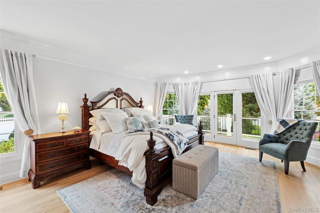 2 N Harbor Down, Miller Place, NY 11764