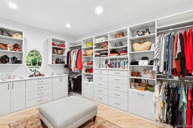 2 N Harbor Down, Miller Place, NY 11764