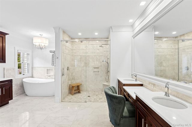 2 N Harbor Down, Miller Place, NY 11764