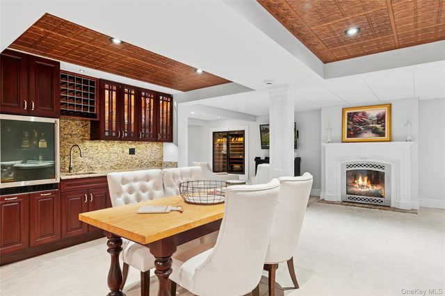 2 N Harbor Down, Miller Place, NY 11764