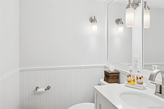 2 N Harbor Down, Miller Place, NY 11764