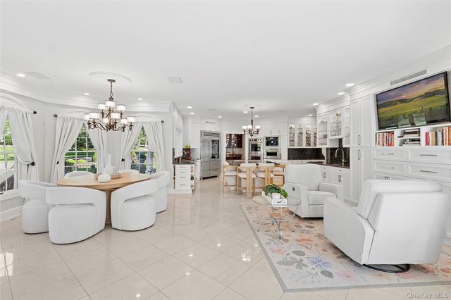 2 N Harbor Down, Miller Place, NY 11764