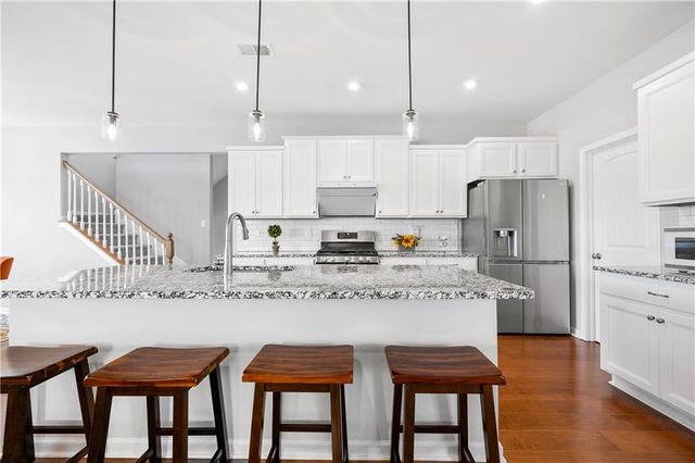 1033 Michigan Circle, Hoschton, GA 30548