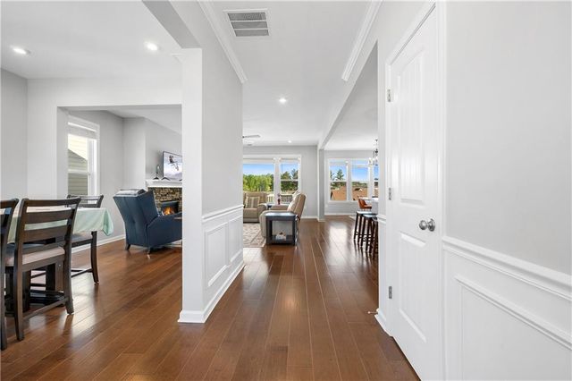 1033 Michigan Circle, Hoschton, GA 30548