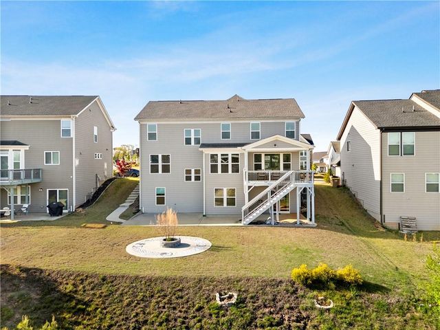 1033 Michigan Circle, Hoschton, GA 30548