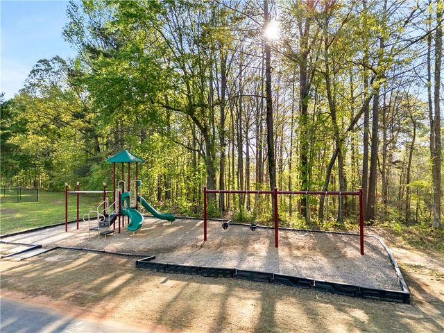 1033 Michigan Circle, Hoschton, GA 30548