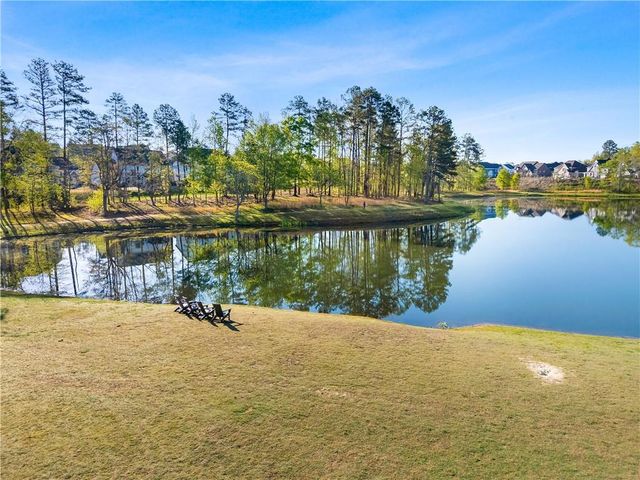 1033 Michigan Circle, Hoschton, GA 30548