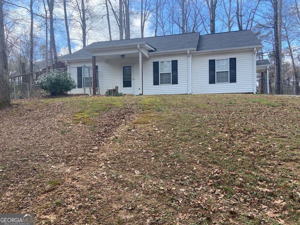 15 Twin Lakes Road, Winder, GA 30680