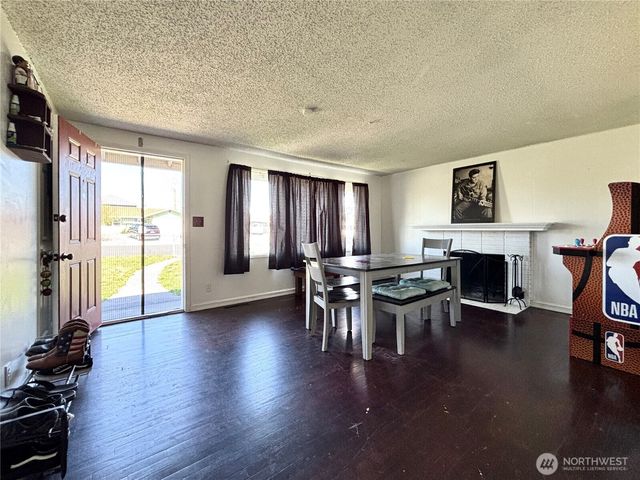 305 N Earl Road, Moses Lake, WA 98837