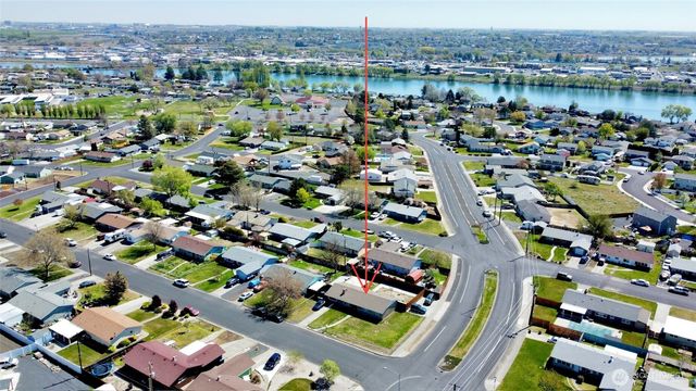 305 N Earl Road, Moses Lake, WA 98837