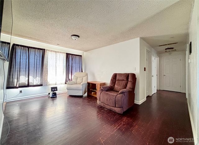 305 N Earl Road, Moses Lake, WA 98837