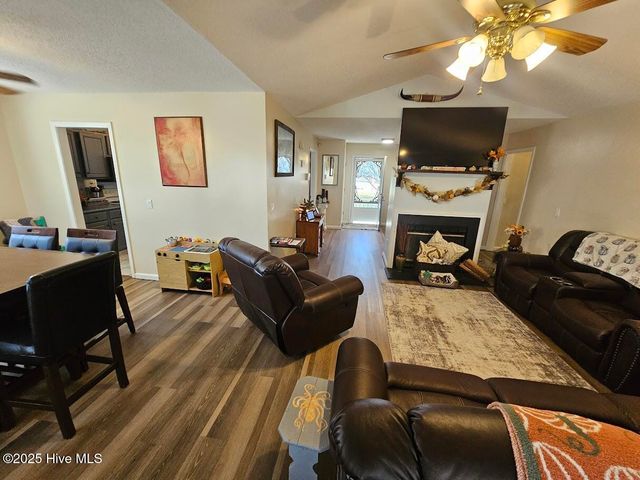 410 Masters Lane, Hampstead, NC 28443