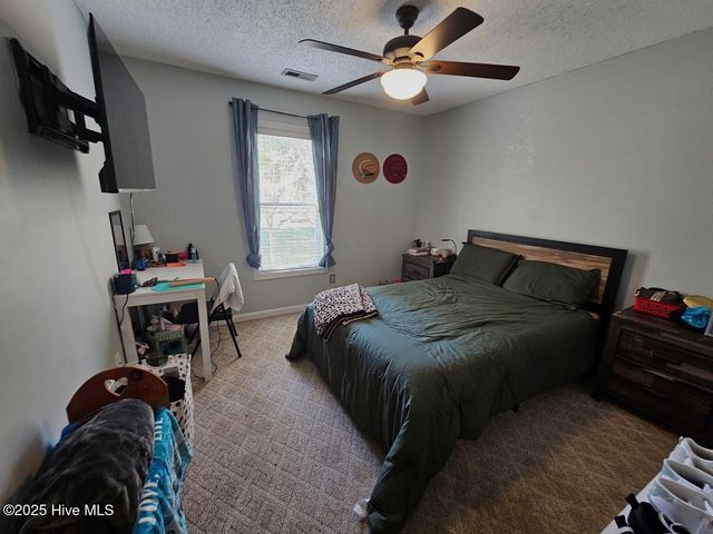 410 Masters Lane, Hampstead, NC 28443