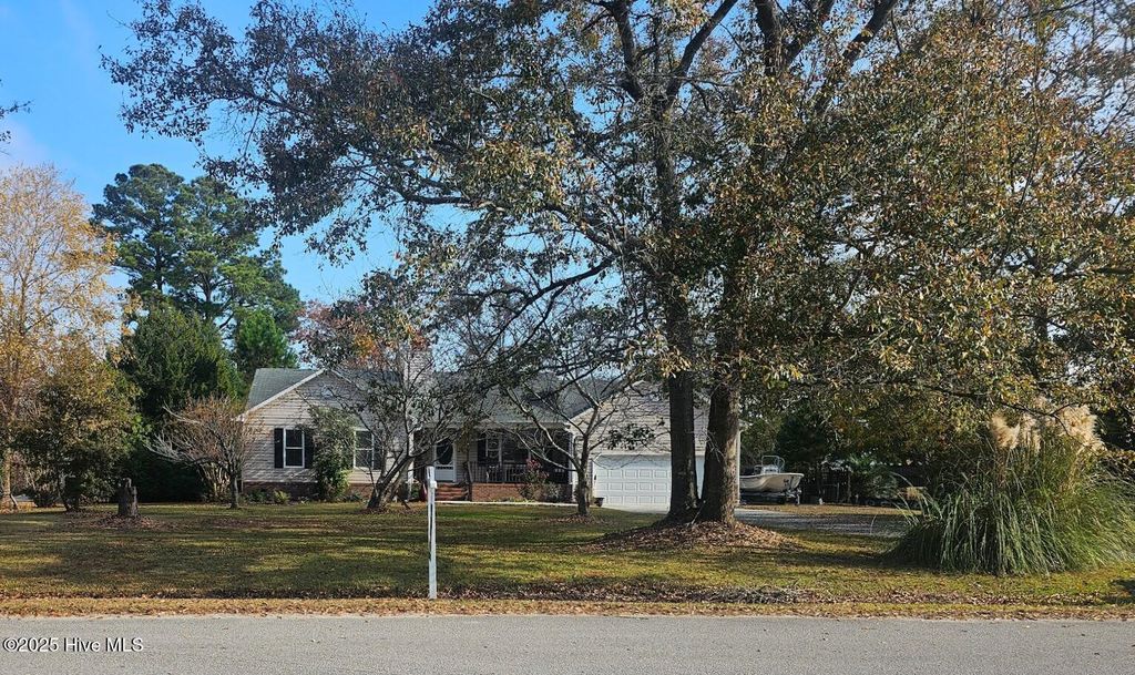 410 Masters Lane, Hampstead, NC 28443