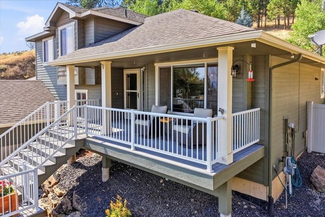 18613 E Laluna Ct, Otis Orchards, WA 99027