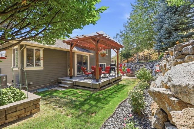 18613 E Laluna Ct, Otis Orchards, WA 99027