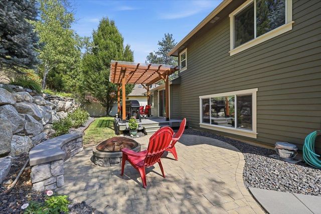 18613 E Laluna Ct, Otis Orchards, WA 99027