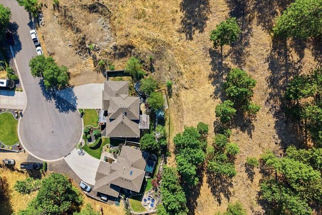 18613 E Laluna Ct, Otis Orchards, WA 99027