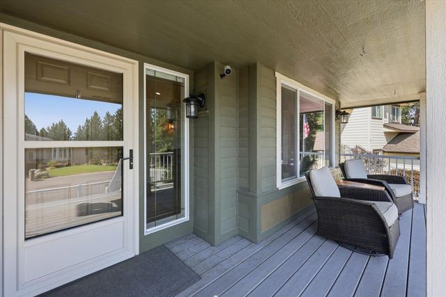 18613 E Laluna Ct, Otis Orchards, WA 99027