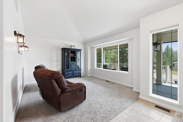18613 E Laluna Ct, Otis Orchards, WA 99027