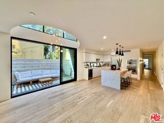 1533 N Vista Street 101, Los Angeles, CA 90046