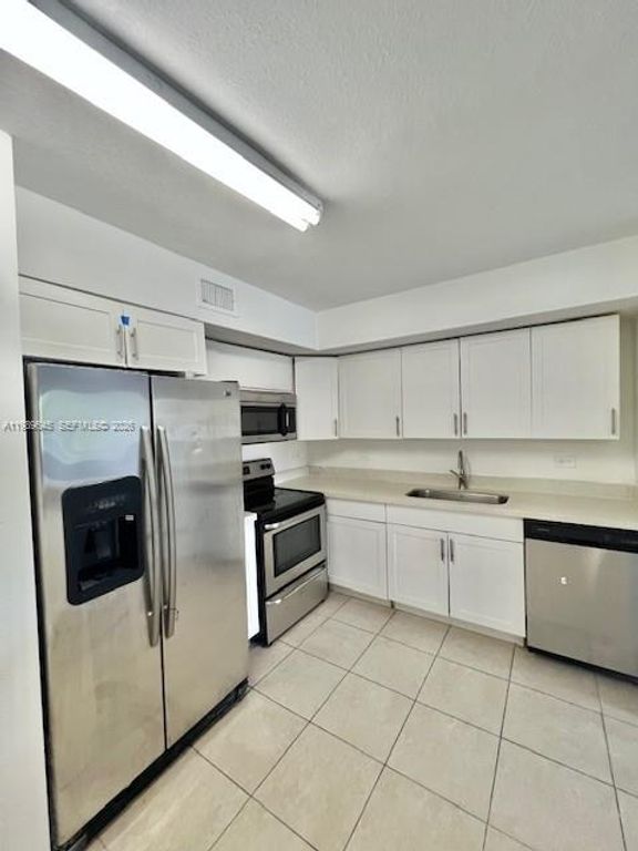 3690 N 56th Avenue 902, Hollywood, FL 33021