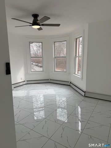 429 Summit Street 3rd floor, Hartford, CT 06106