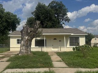702 E Park Street, Sugar Land, TX 77498