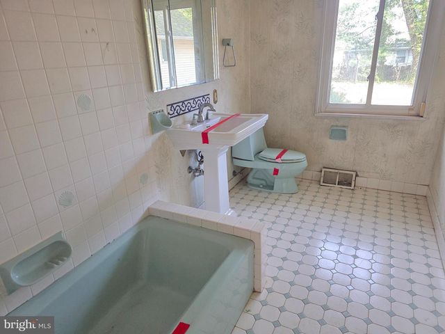 311 HIGHLAND AVE, Moorestown, NJ 08057