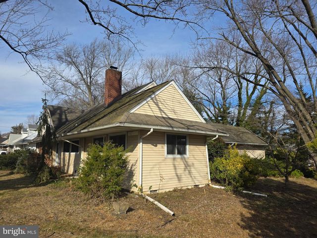 311 HIGHLAND AVE, Moorestown, NJ 08057