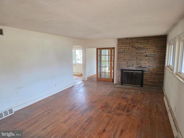 311 HIGHLAND AVE, Moorestown, NJ 08057