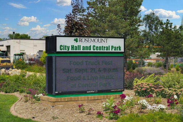 1090 Annagaire Curve, Rosemount, MN 55068