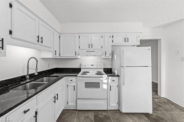 4686 Calhoun Drive, Liberty, NC 27298