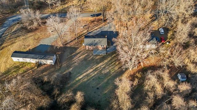 4686 Calhoun Drive, Liberty, NC 27298