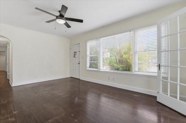 1200 22ND AVENUE N, St Petersburg, FL 33704