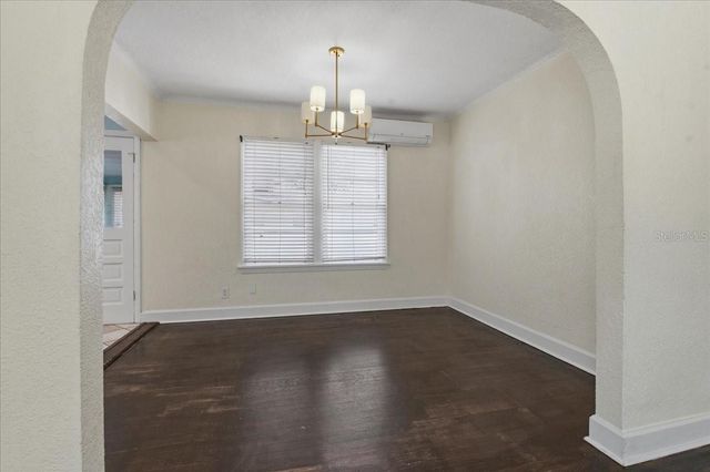 1200 22ND AVENUE N, St Petersburg, FL 33704