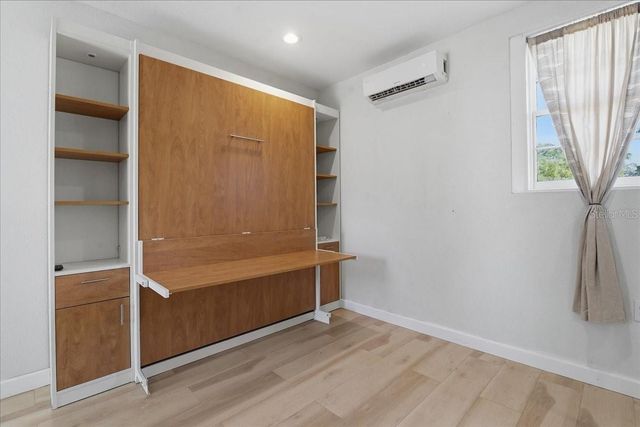 1200 22ND AVENUE N, St Petersburg, FL 33704