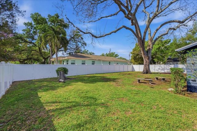 1200 22ND AVENUE N, St Petersburg, FL 33704