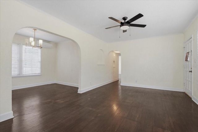 1200 22ND AVENUE N, St Petersburg, FL 33704