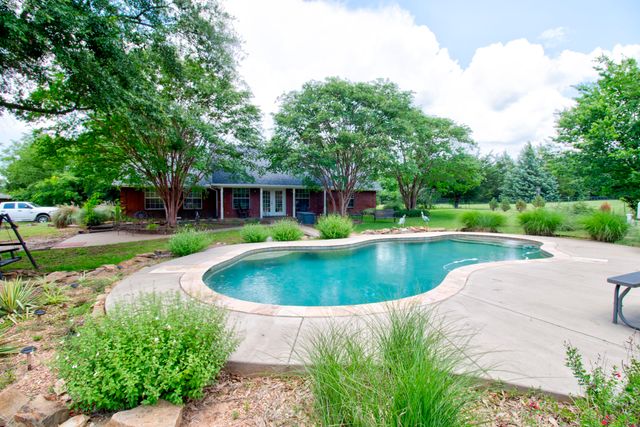 499 Flowing Wells, Pottsboro, TX 75076