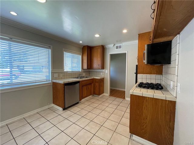 2208 Florida Street, Huntington Beach, CA 92648