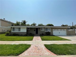 2208 Florida Street, Huntington Beach, CA 92648