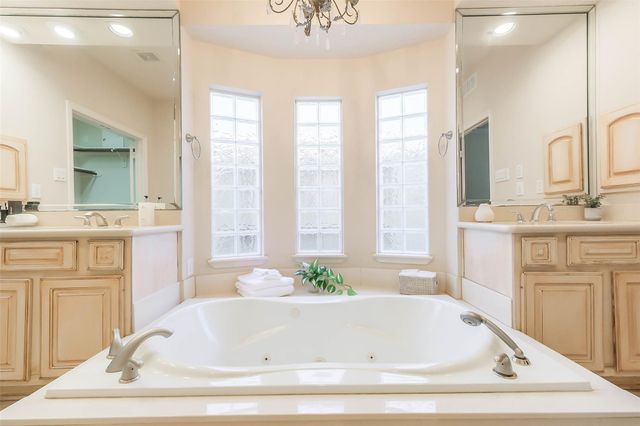 12411 Santiago Cove Lane, Houston, TX 77041