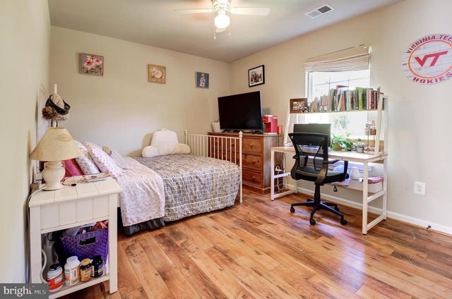 42046 LAMZ PL, Leesburg, VA 20176