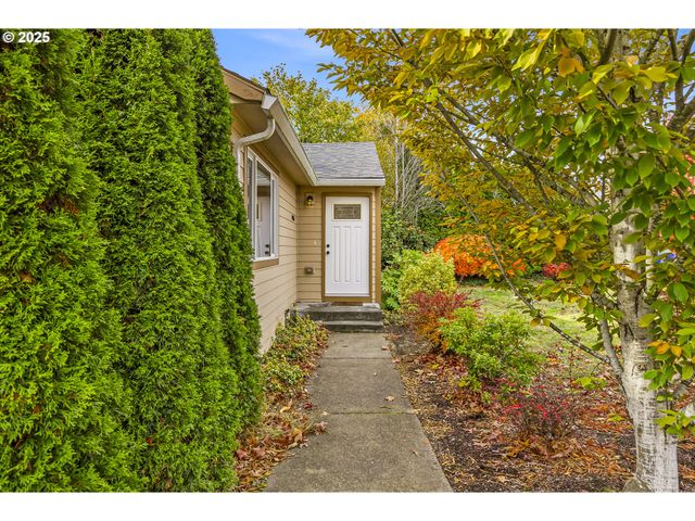 14406 E BURNSIDE St, Portland, OR 97233