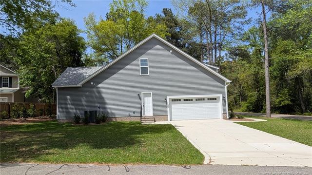 816 Red Hawk Place, Vass, NC 28394