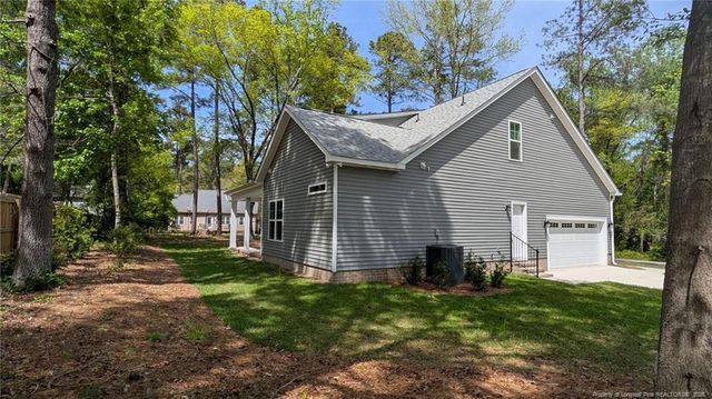 816 Red Hawk Place, Vass, NC 28394