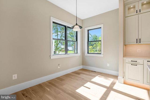 602 S WAKEFIELD ST, Arlington, VA 22204
