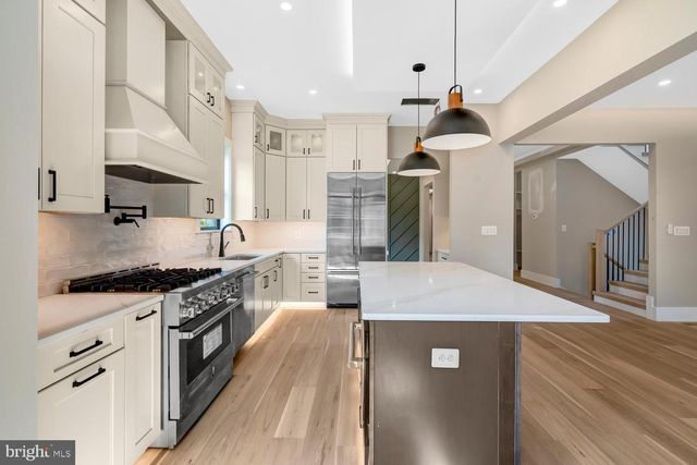 602 S WAKEFIELD ST, Arlington, VA 22204